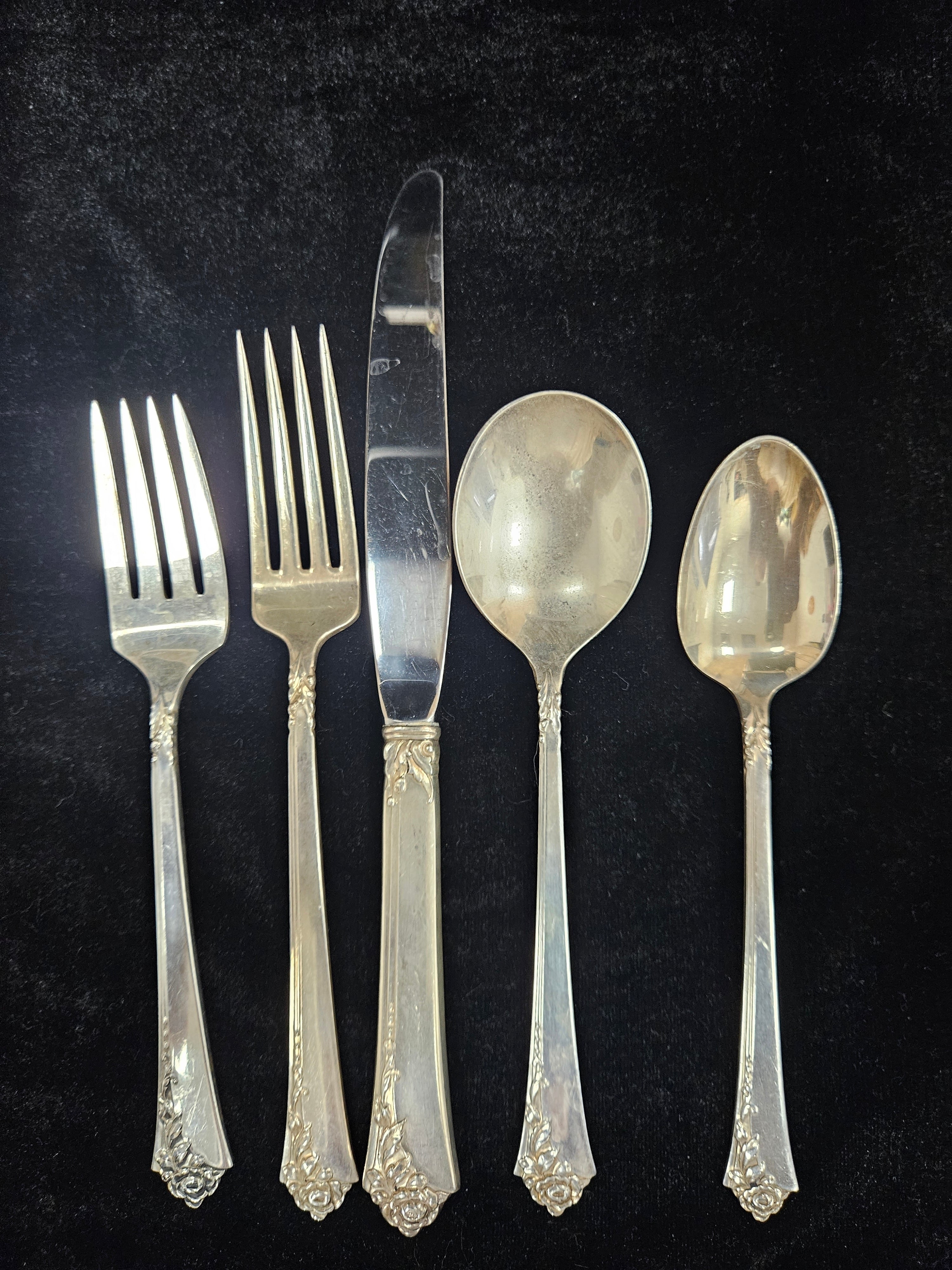 Oneida 5-Piece Place Setting