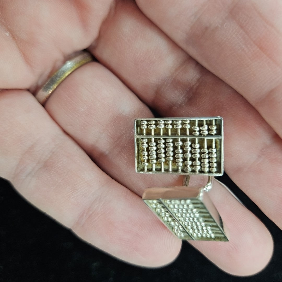 Cufflinks