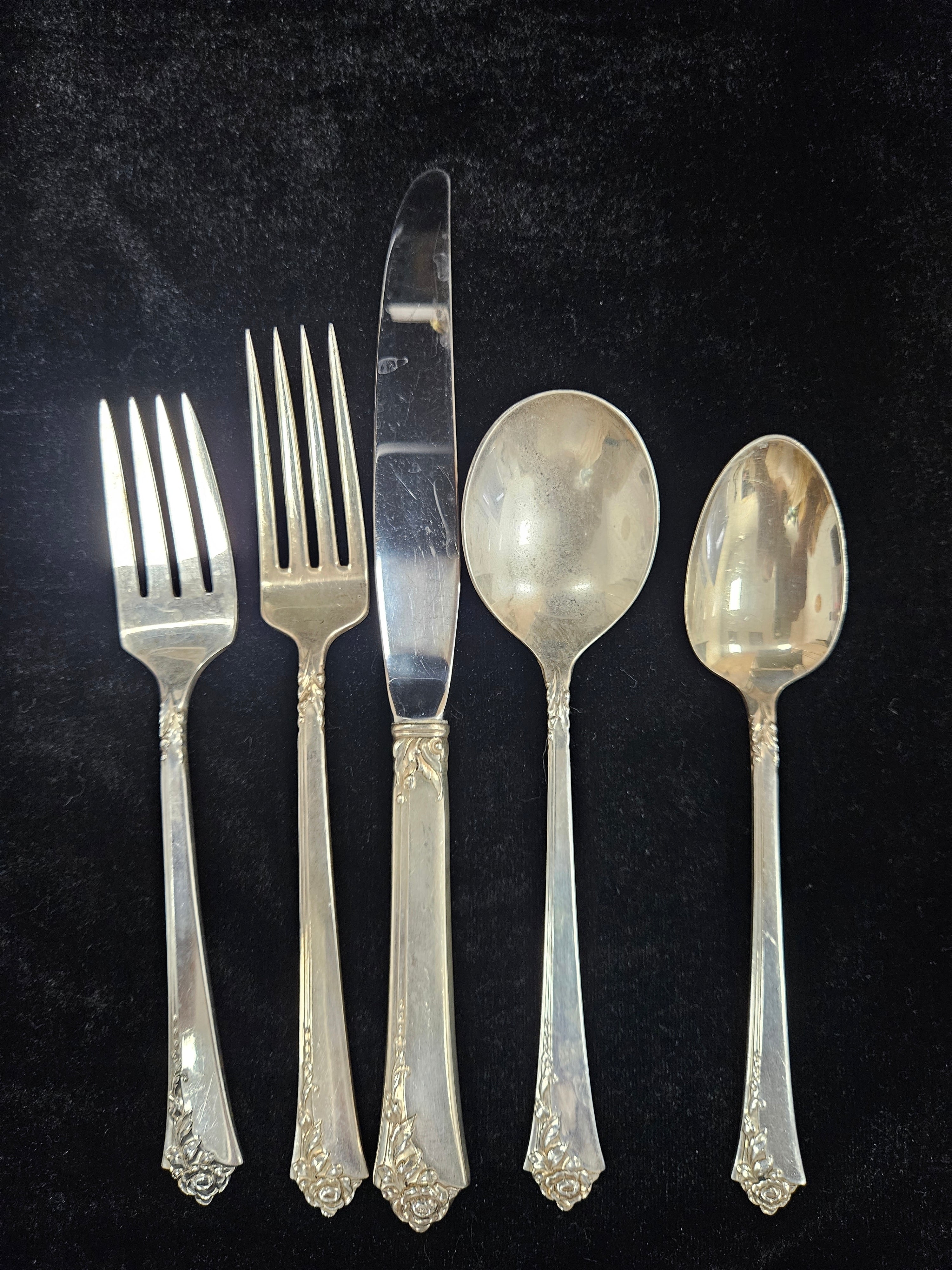 Oneida 5-Piece Place Setting