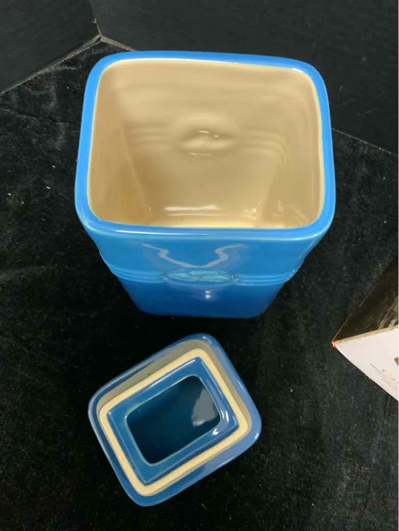 Le Creuset Canister