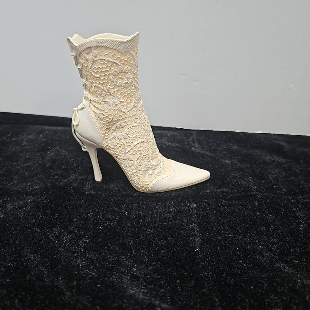 Just the Right Shoe Figurine