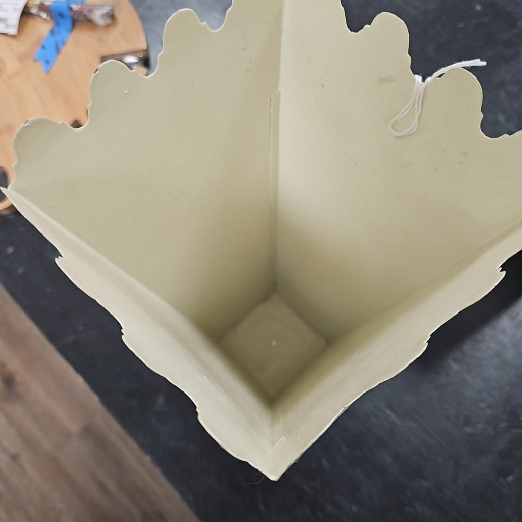 Colonial Accents Planter