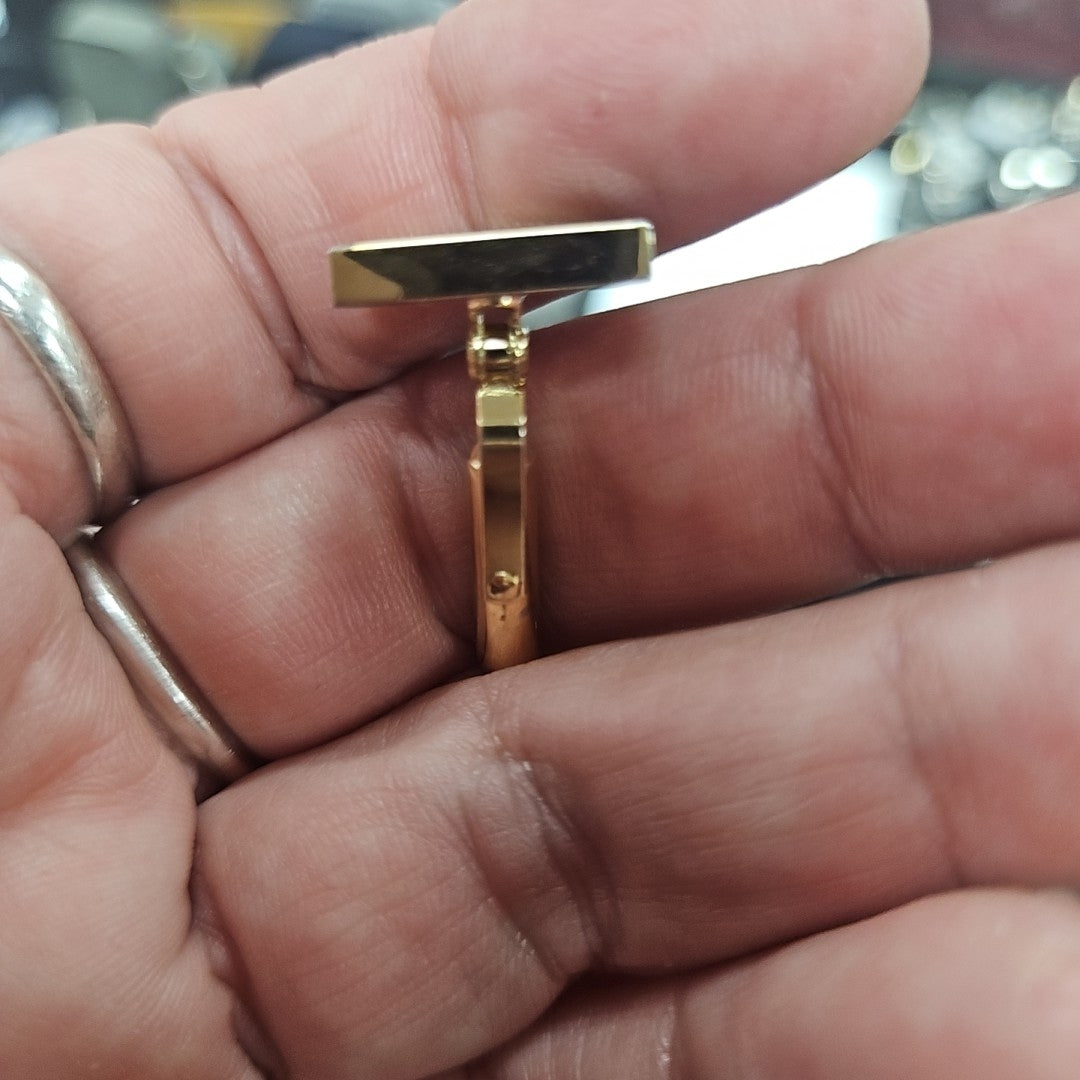 Cufflinks