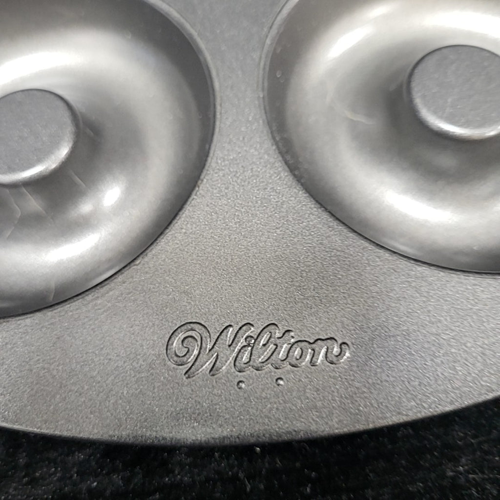 Wilton Donut Tin