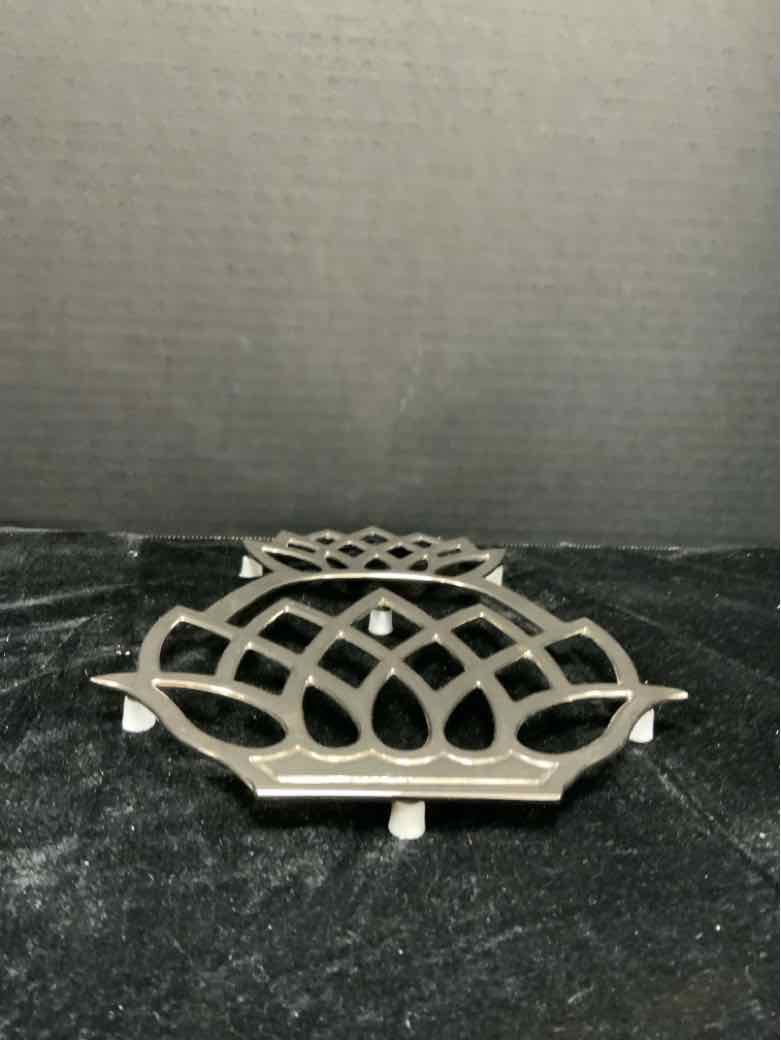 Trivet