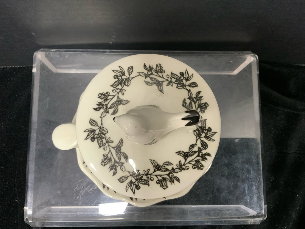 Andrea by Sadek Lidded Cup