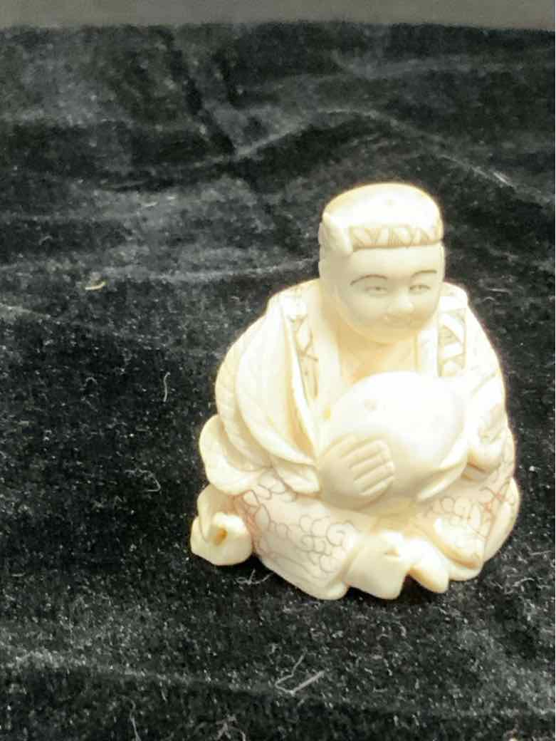 Figurine