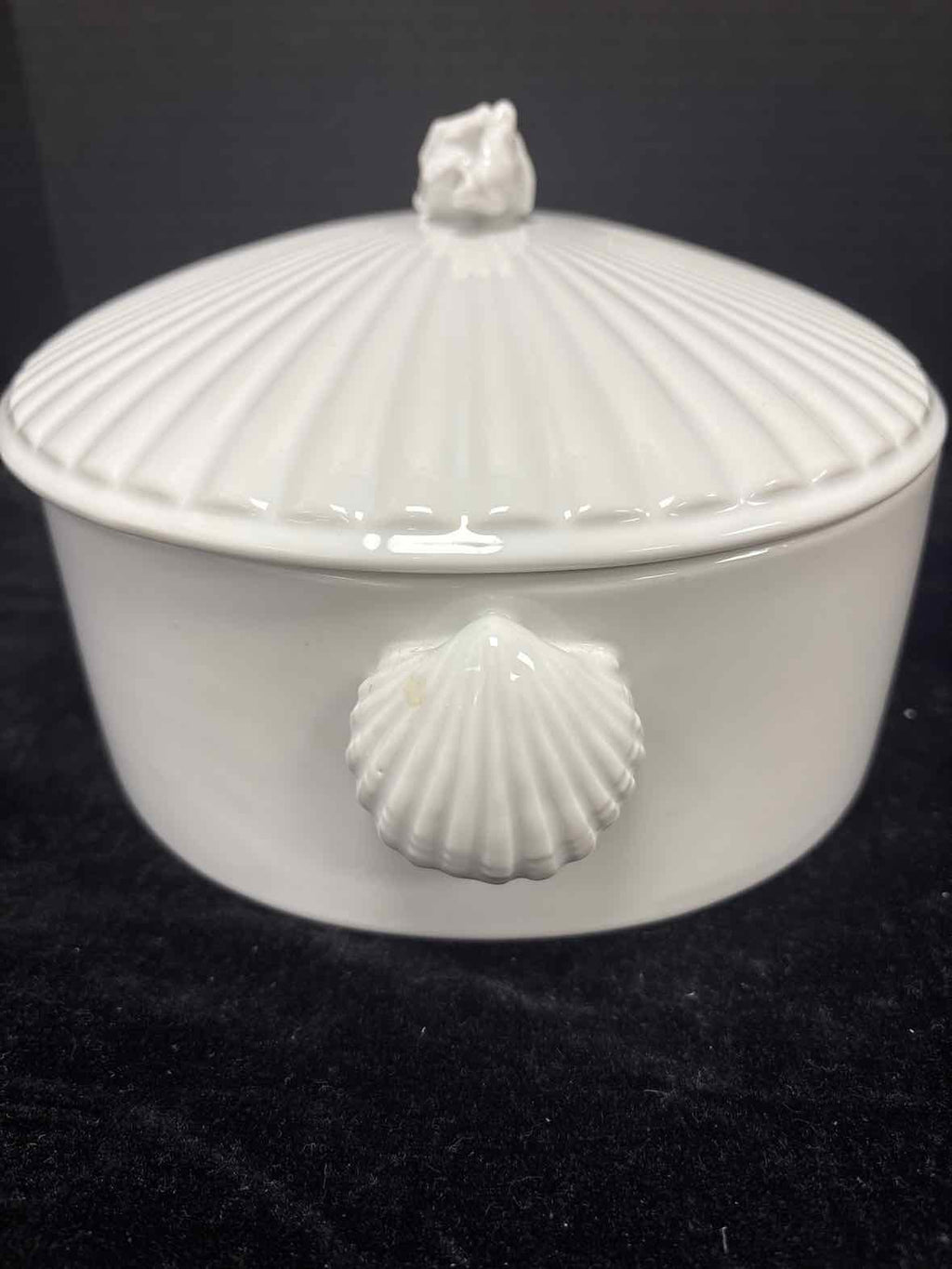 The Shafford Co. Lidded Casserole