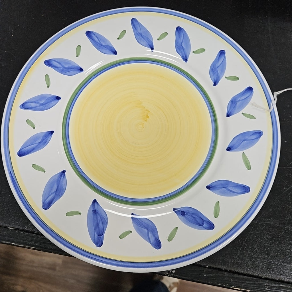 Williams Sonoma Dinner Plate