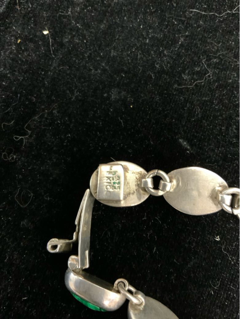 Bracelet
