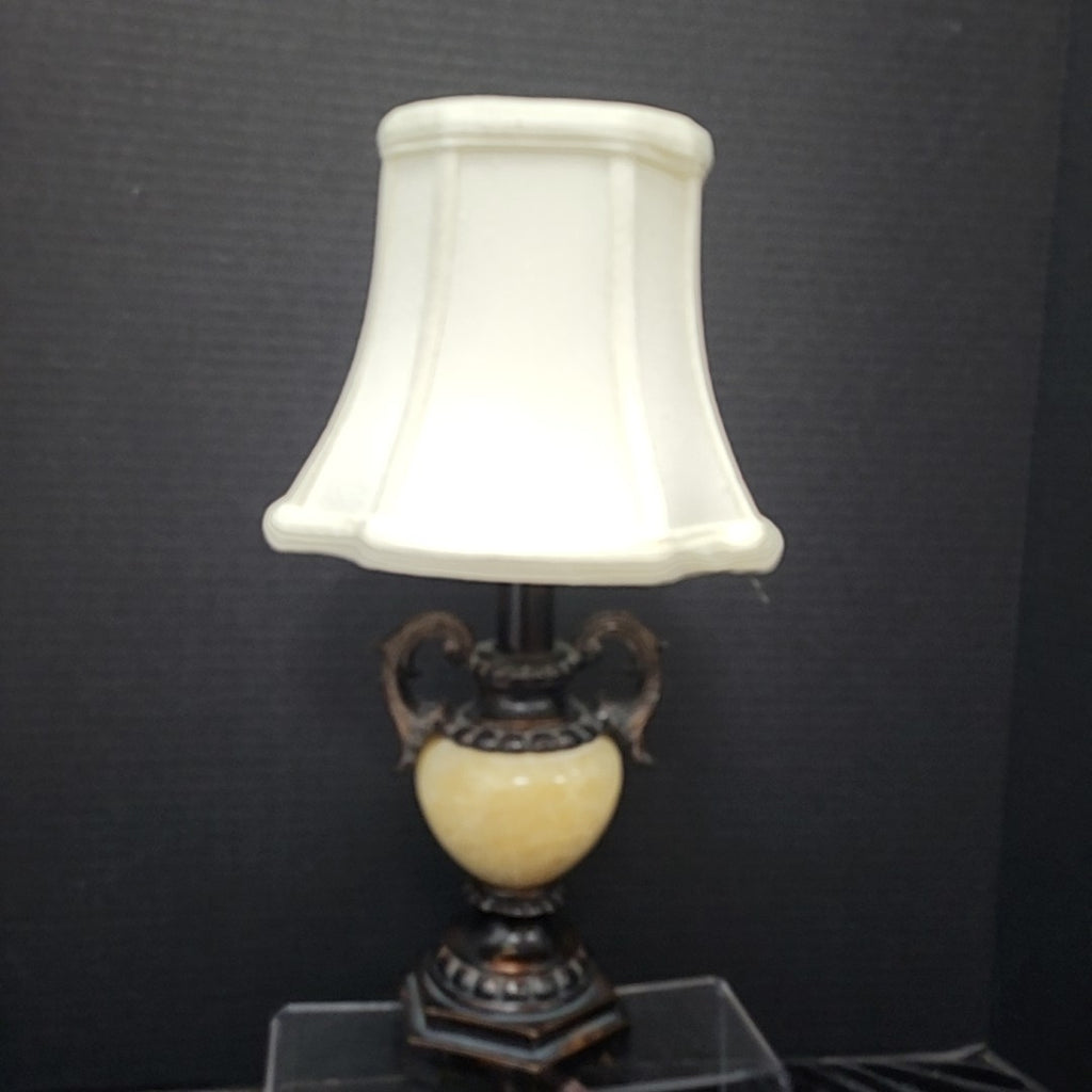 Unbranded Lamp with Shade