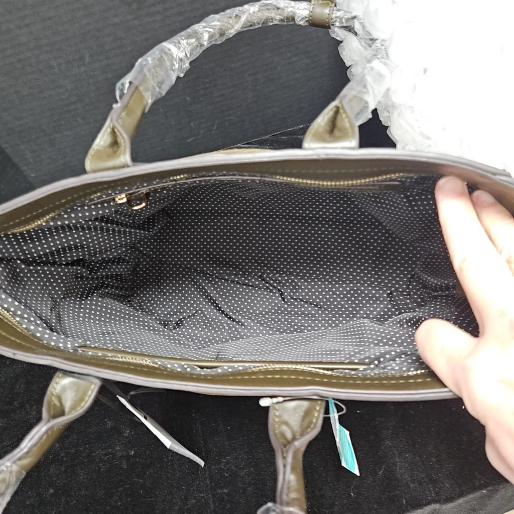 41 Hawthorne Handbag