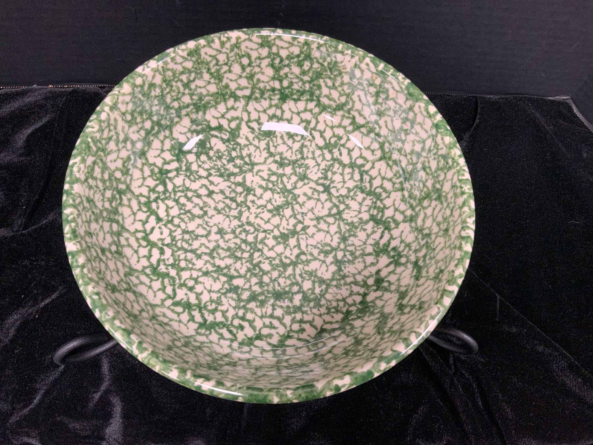 Gerald Henn Bowl on Stand