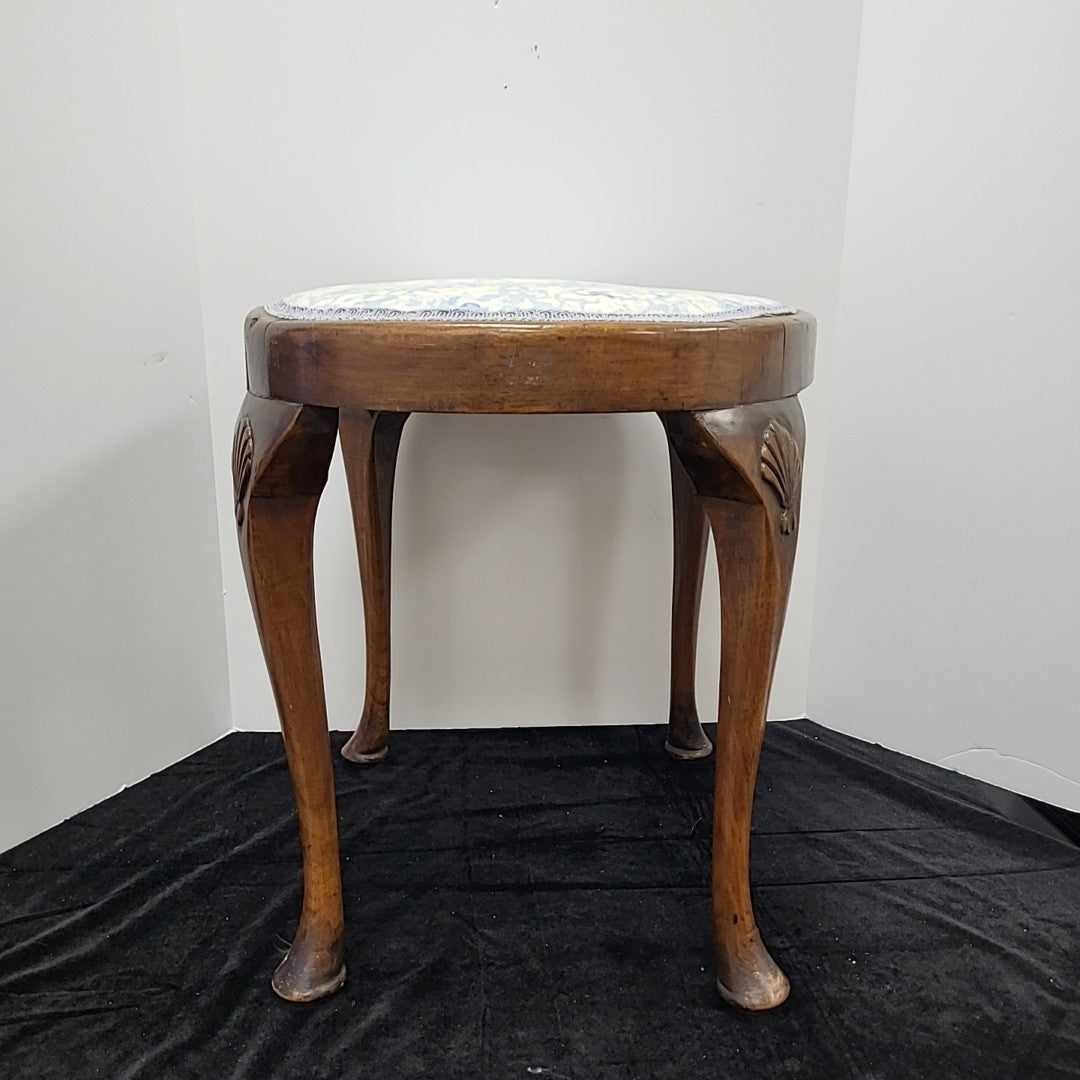 Vanity Bench