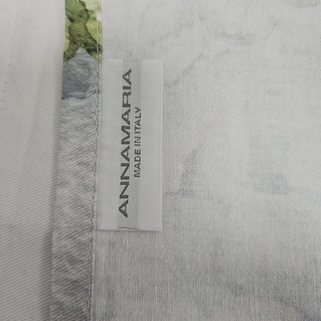 Anna Maria Table Runner