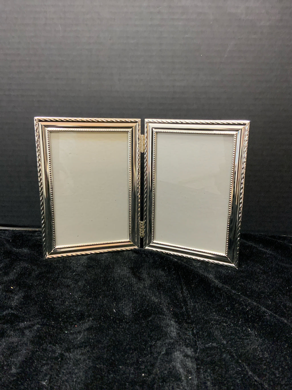 Sheffield Home Frame