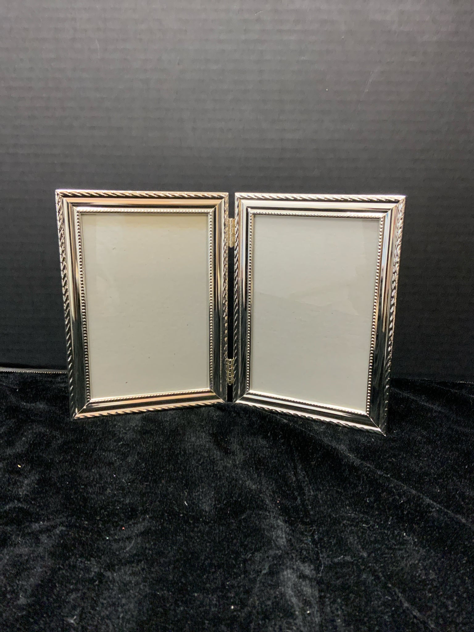 Sheffield Home Frame