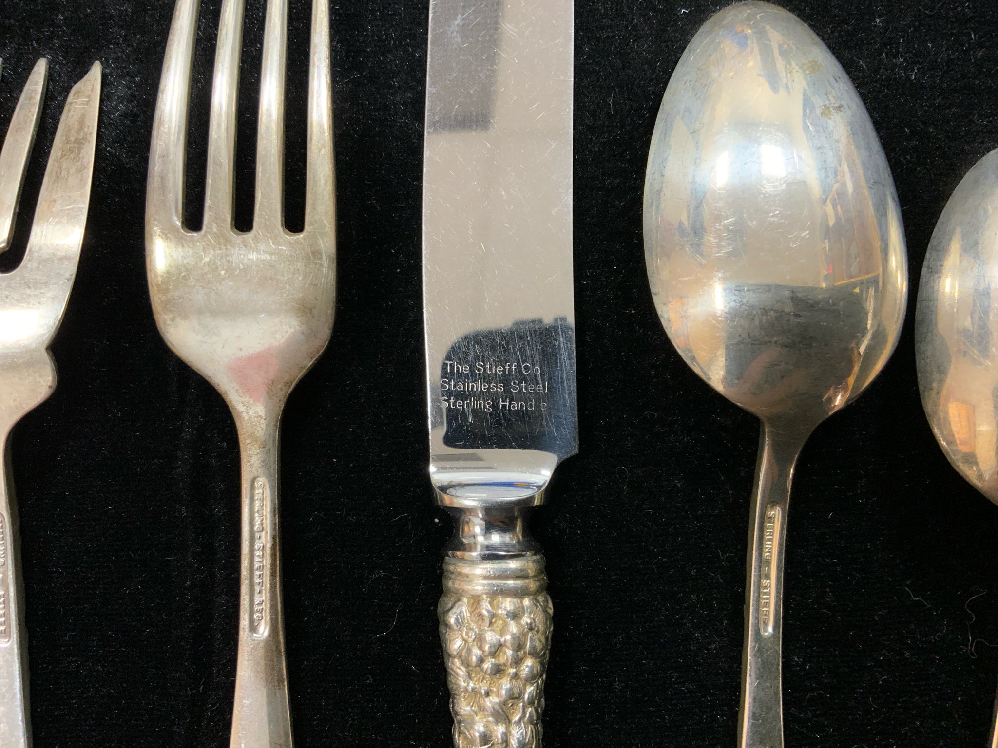 Stieff 5-Piece Place Setting