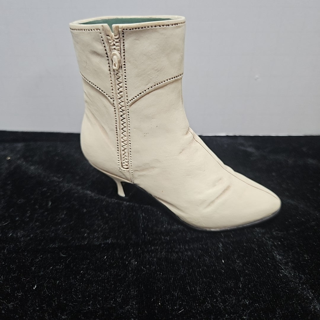 Just the Right Shoe Figurine