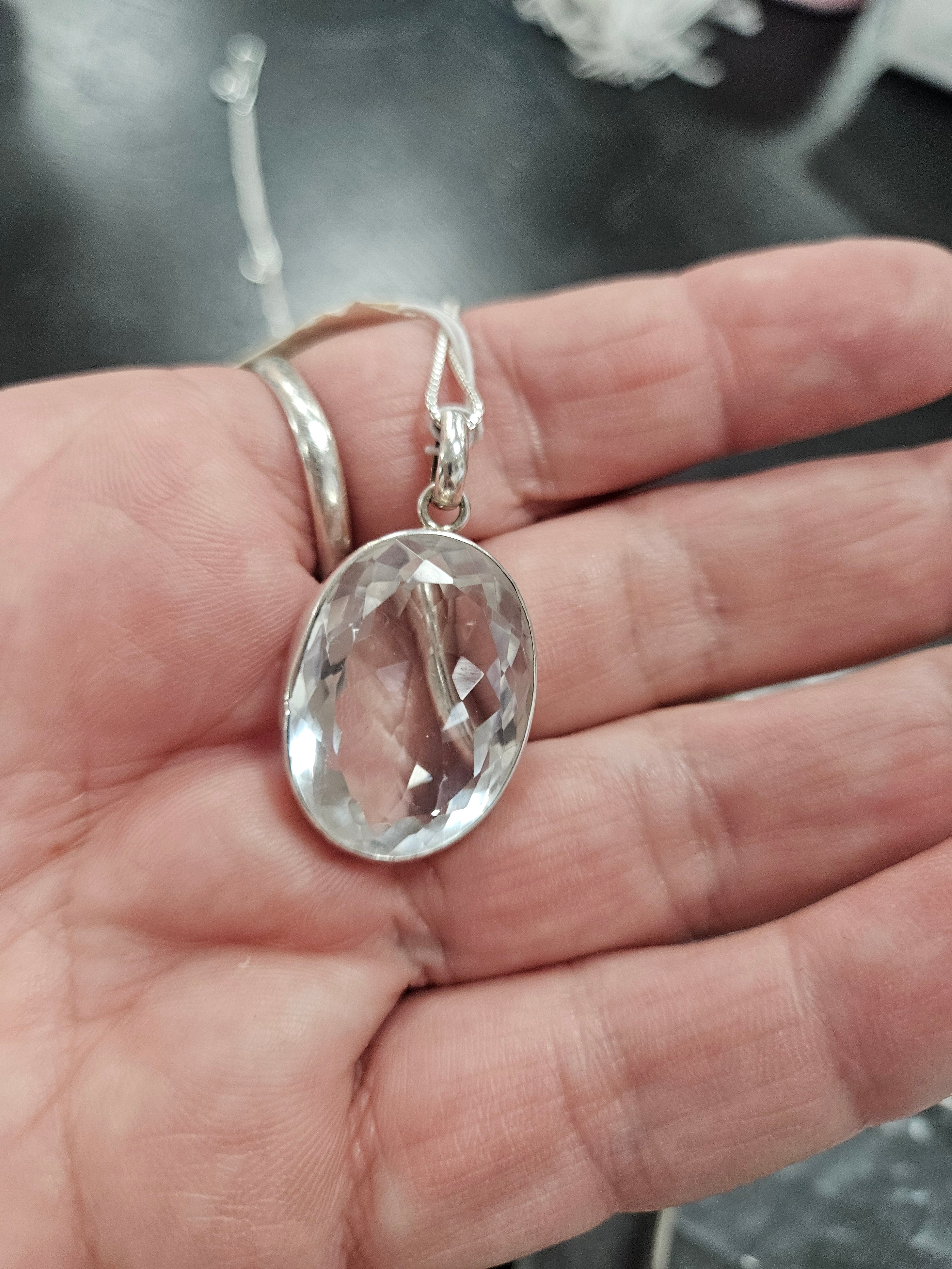 Necklace w/ Pendant