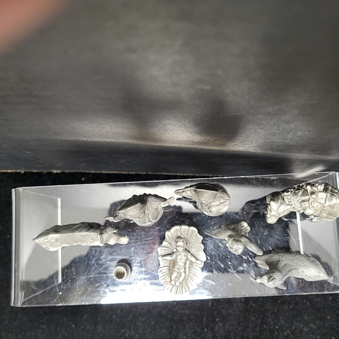 Figurine