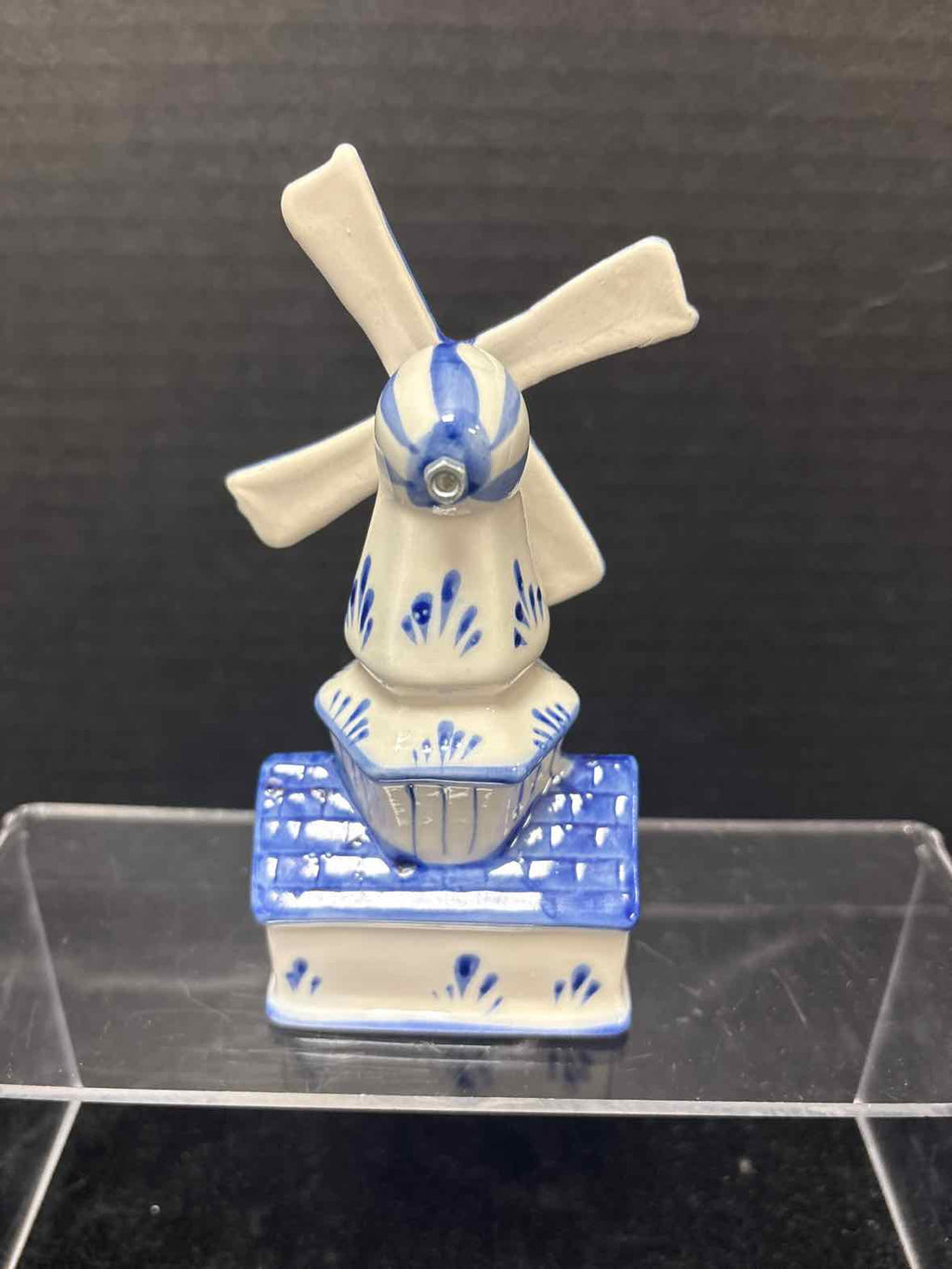 Figurine