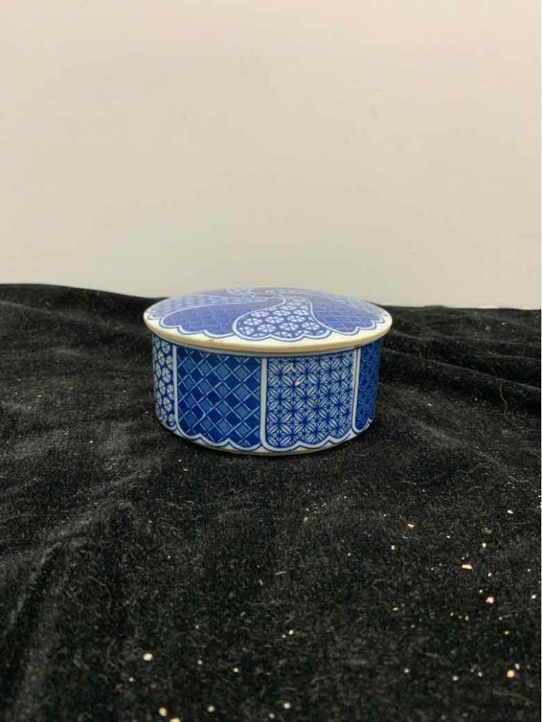 Dresser Jar