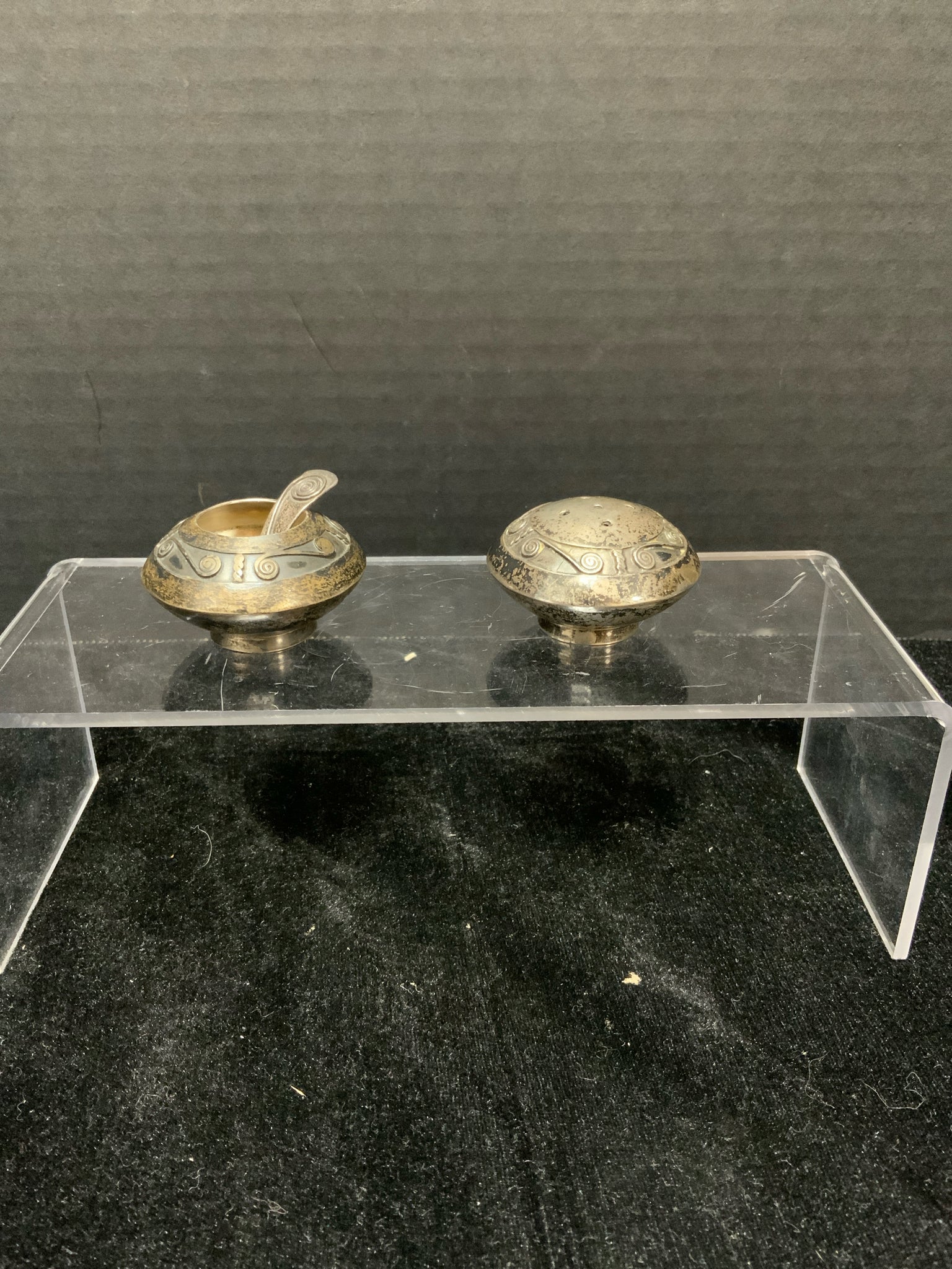 Salt & Pepper