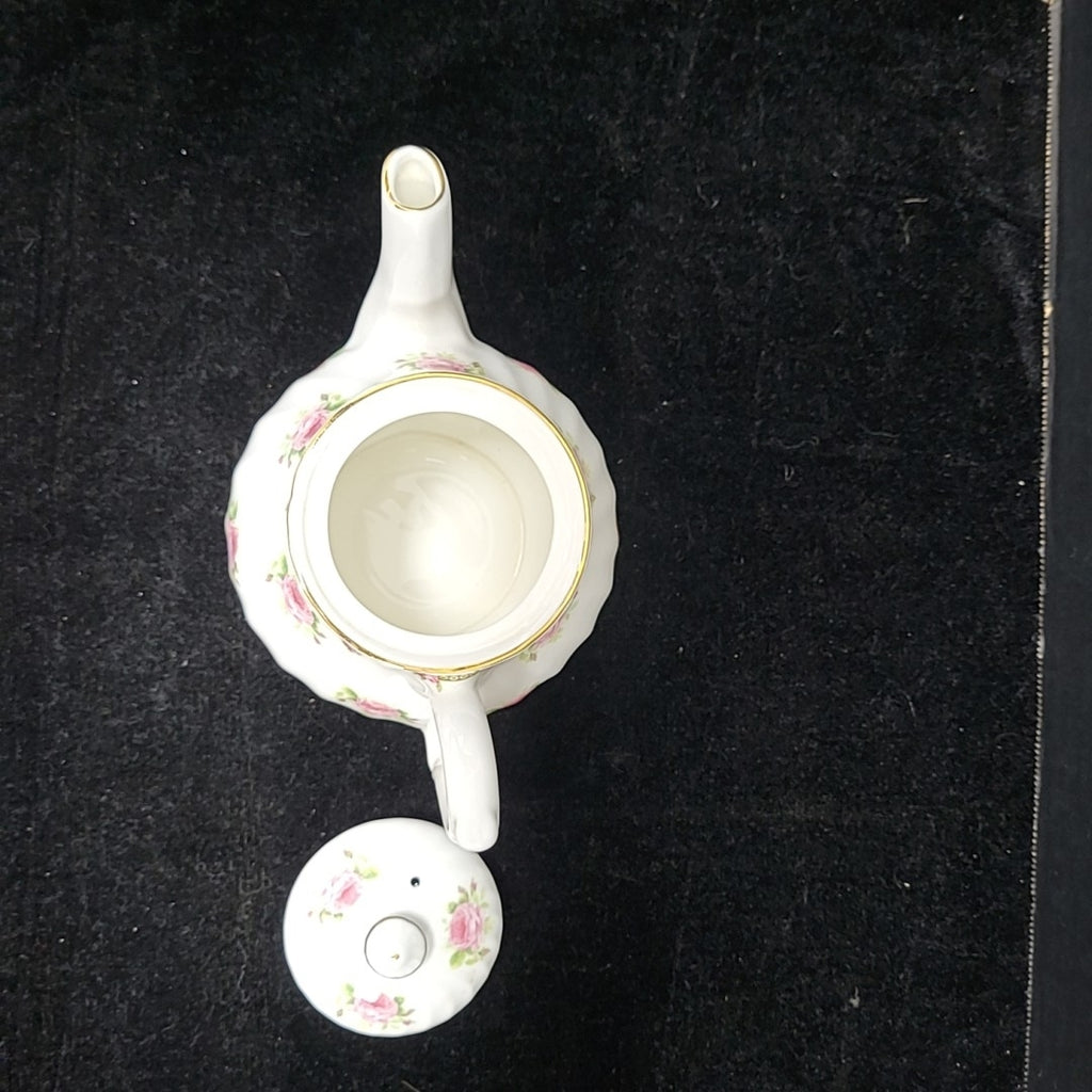 Royal Patrician Tea Pot