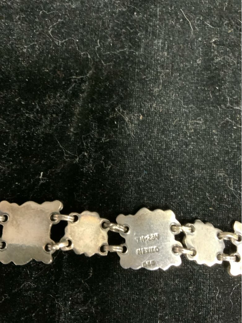 Bracelet