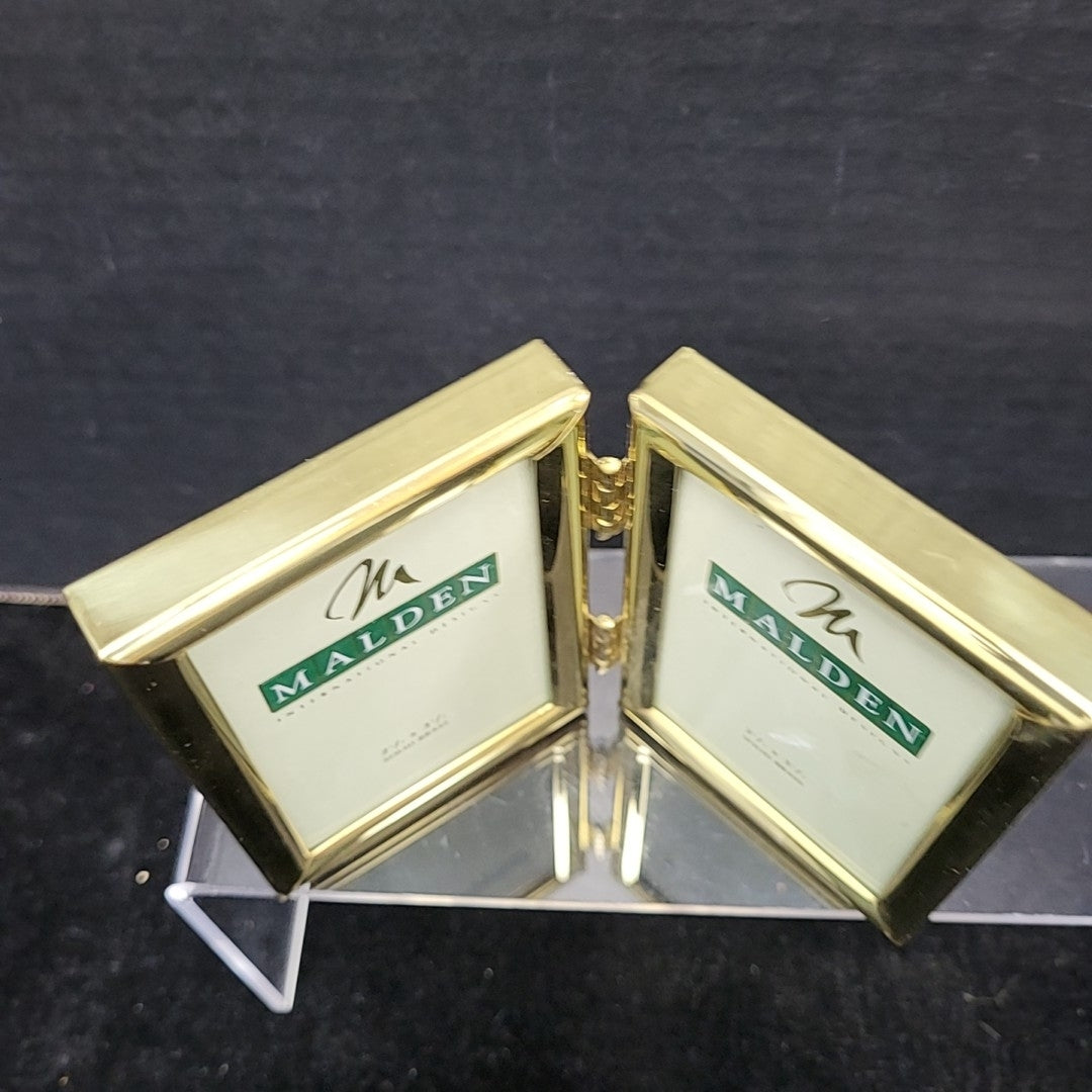 Malden Frame
