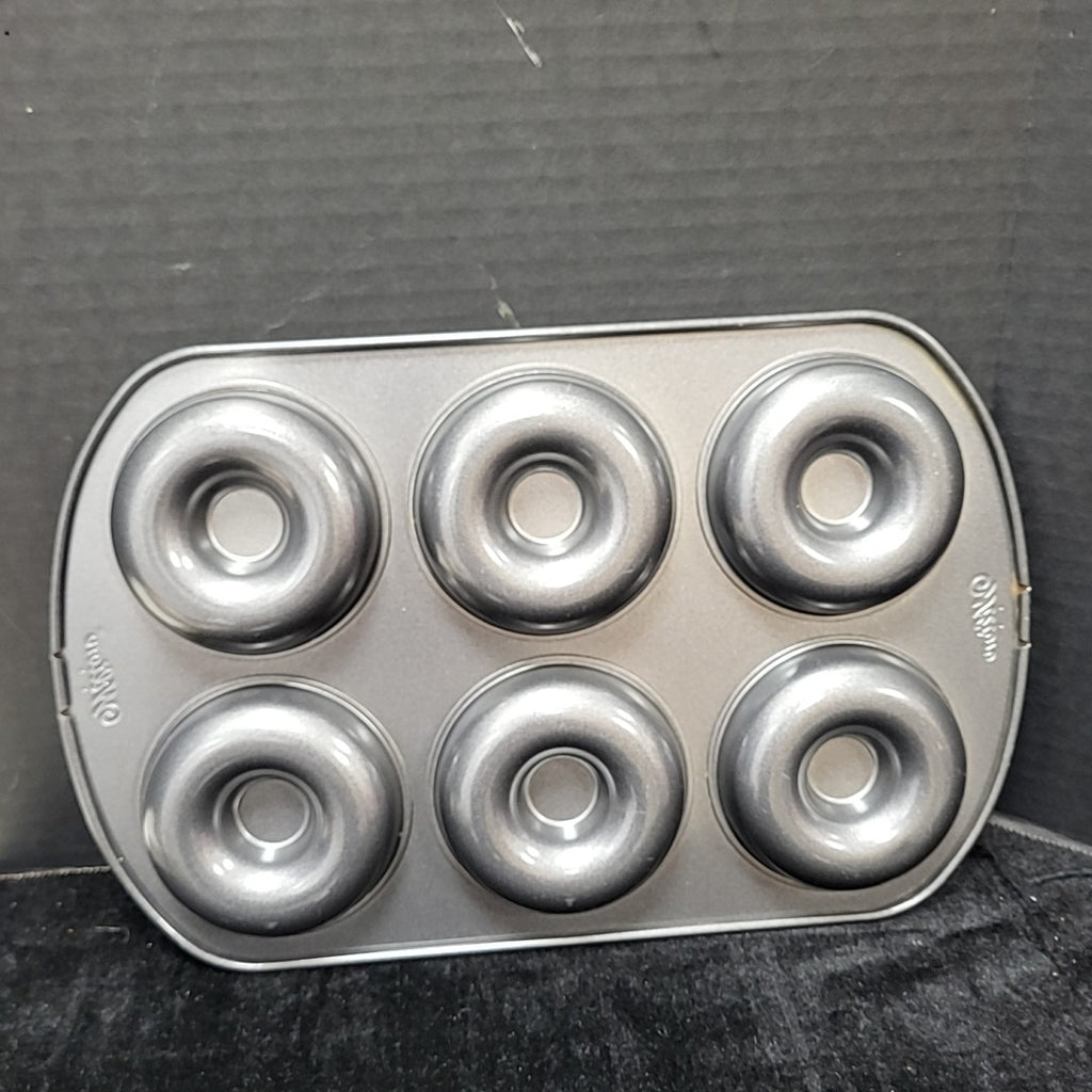Wilton Donut Tin