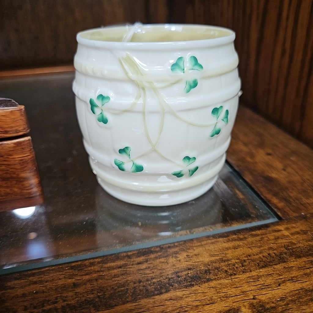 Belleek Jar