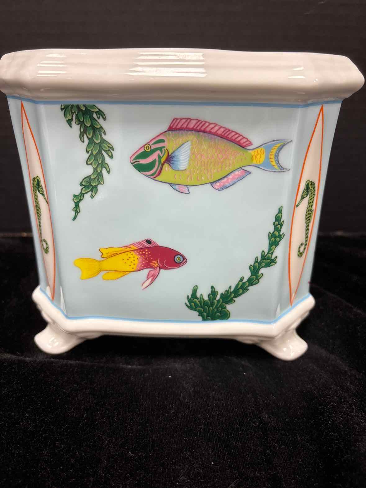 Chase Cache Pot
