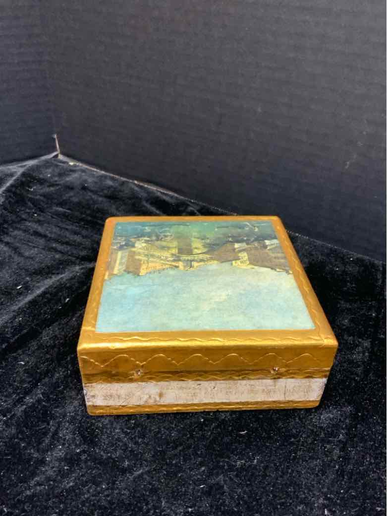 Hinged Box