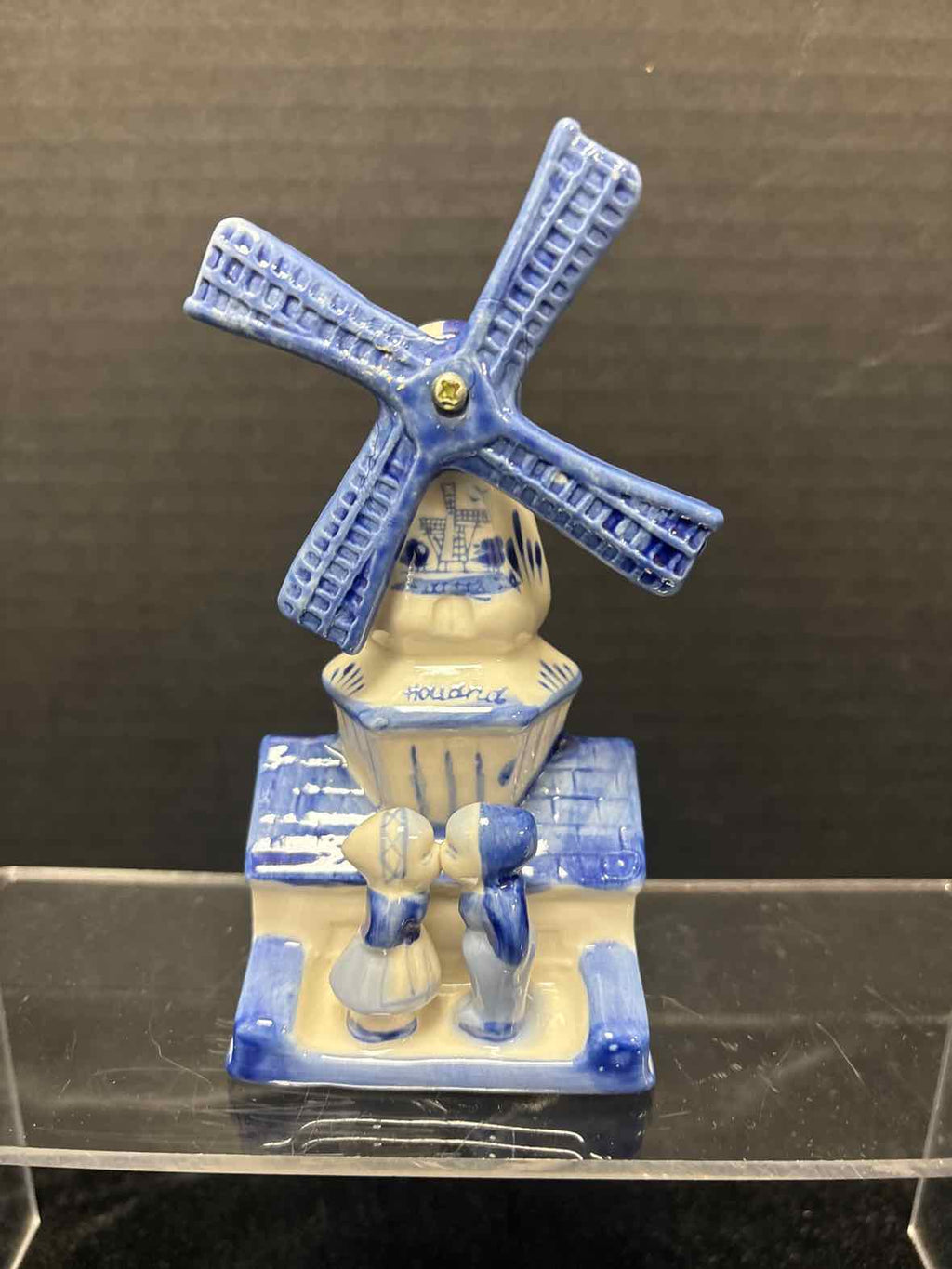 Figurine