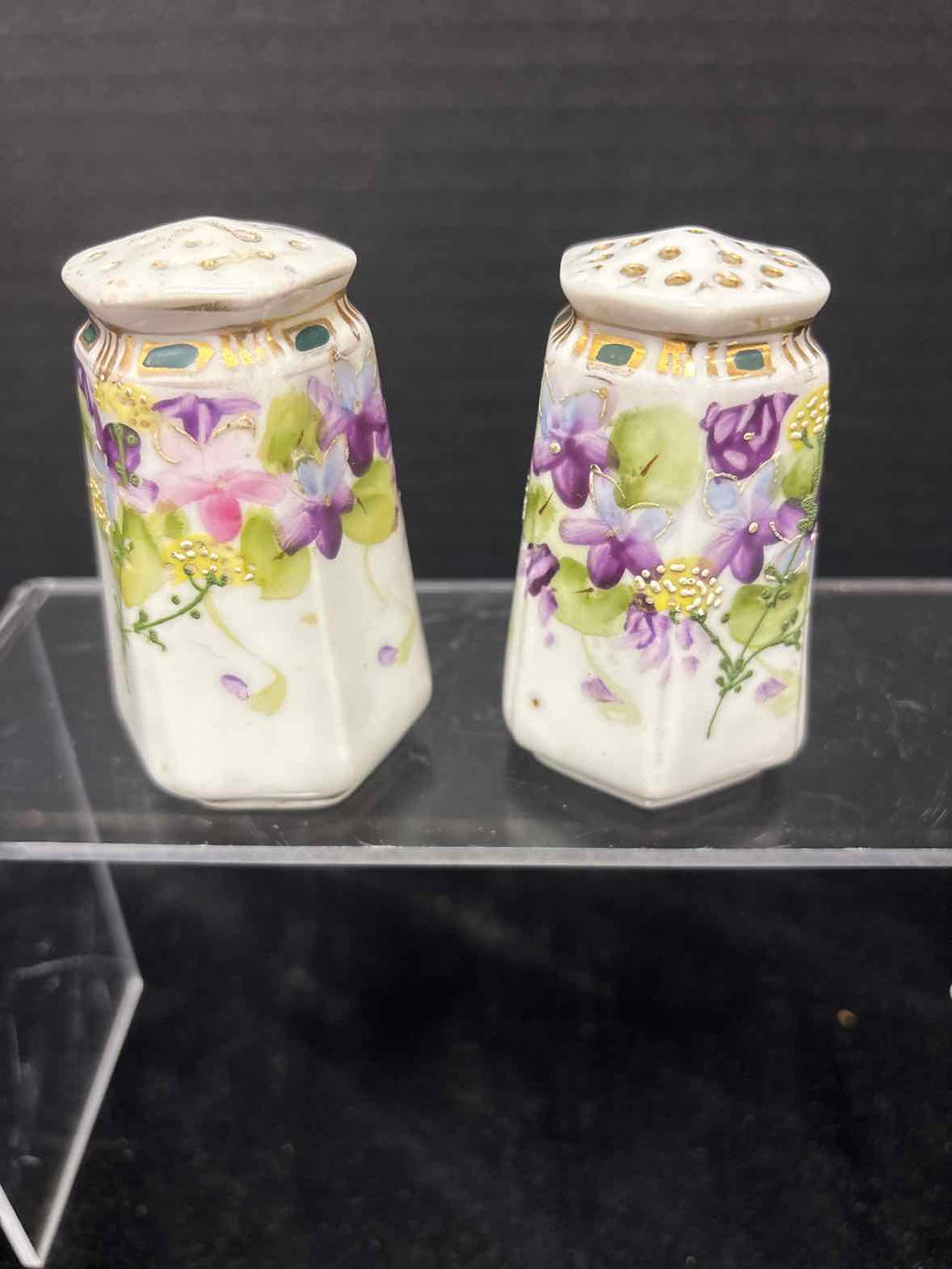 Salt & Pepper