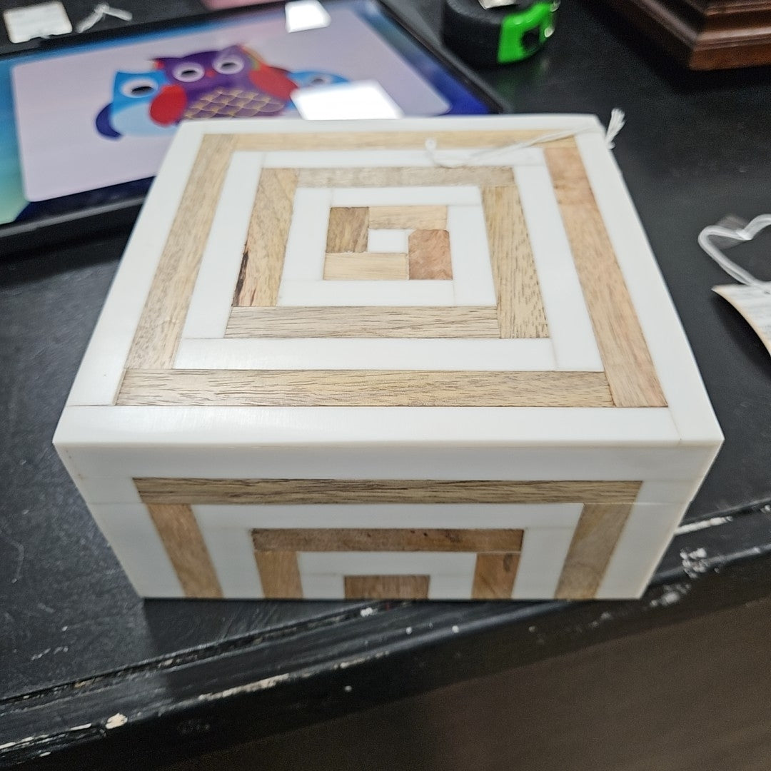 Lidded Box
