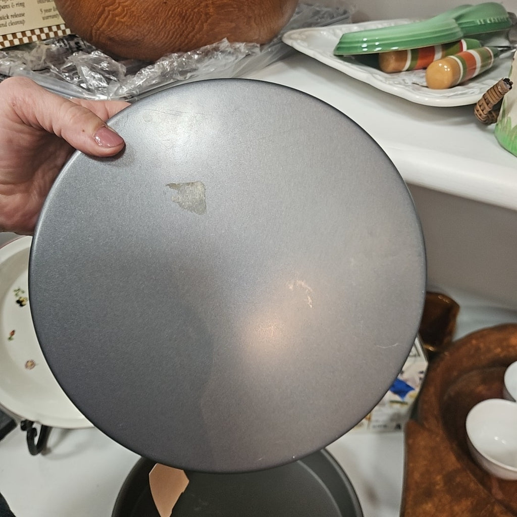 Williams Sonoma Cake Pan