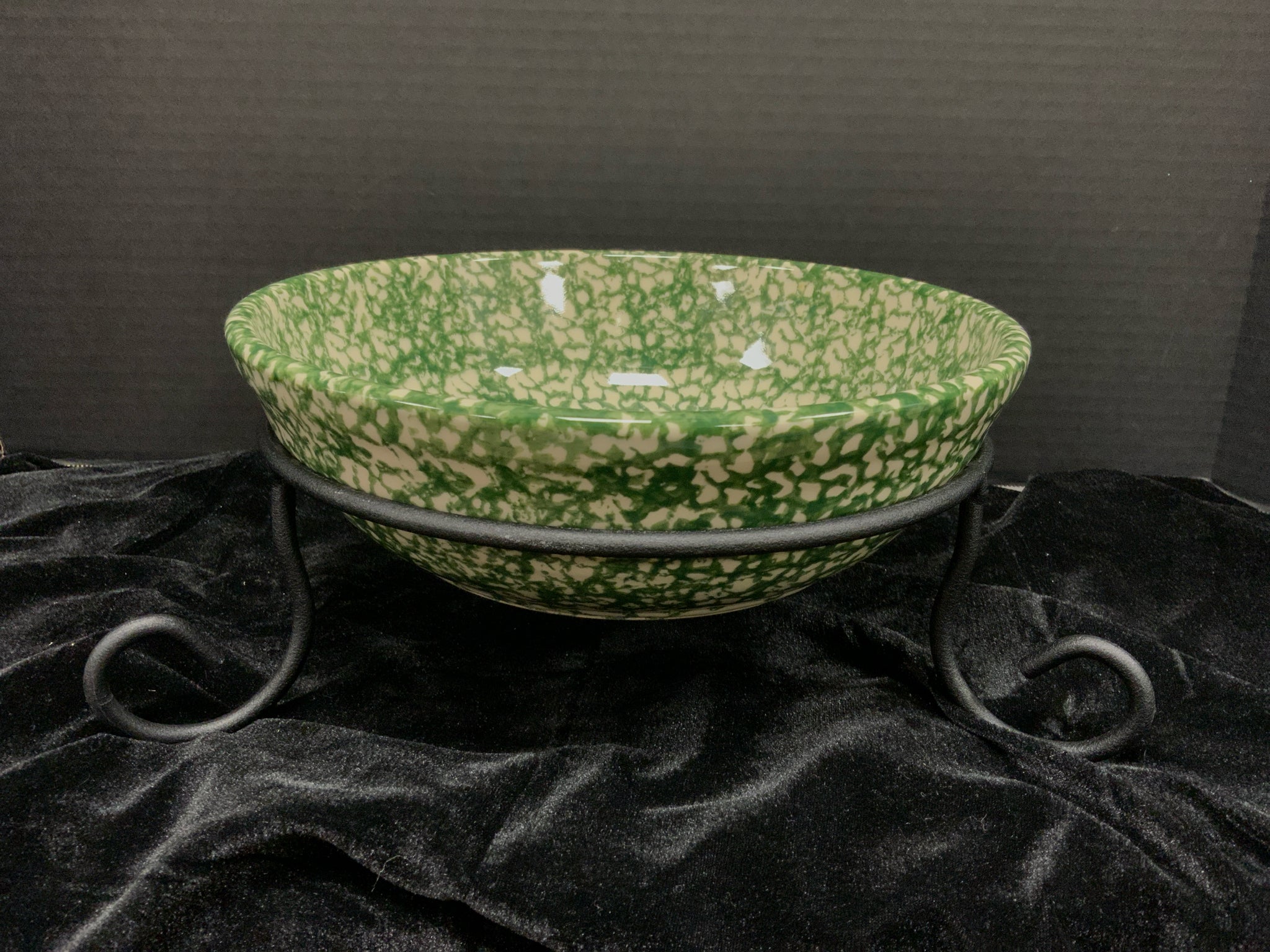 Gerald Henn Bowl on Stand