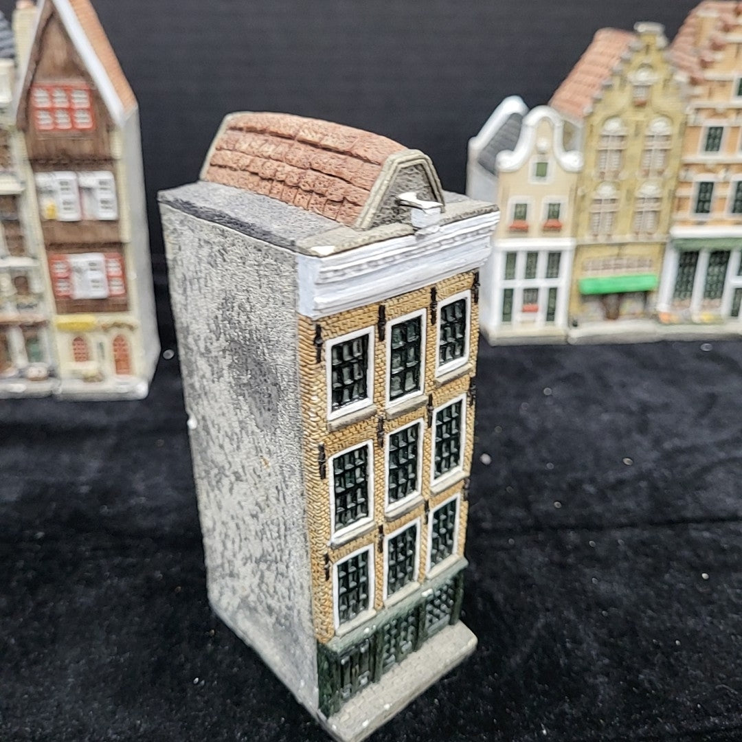 Wonderworld Figurine