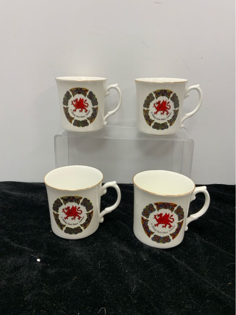 Crochendy Crefftau'r Cantref Mug