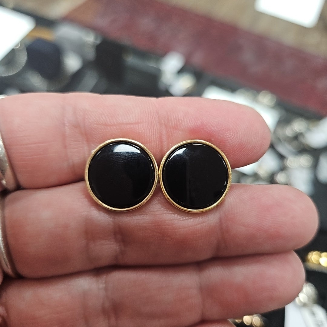 Cufflinks