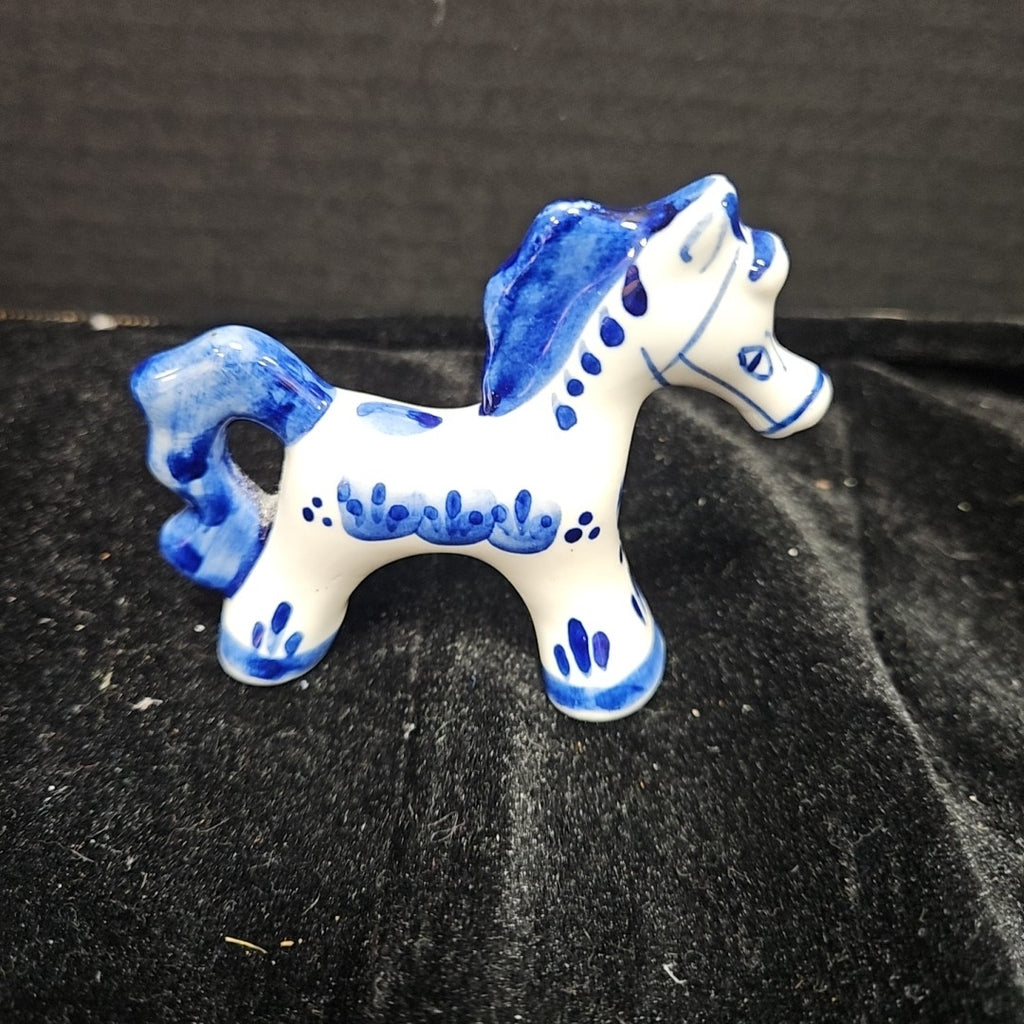 Gzhel Figurine