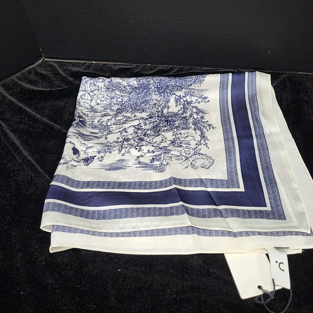 Commense Scarf