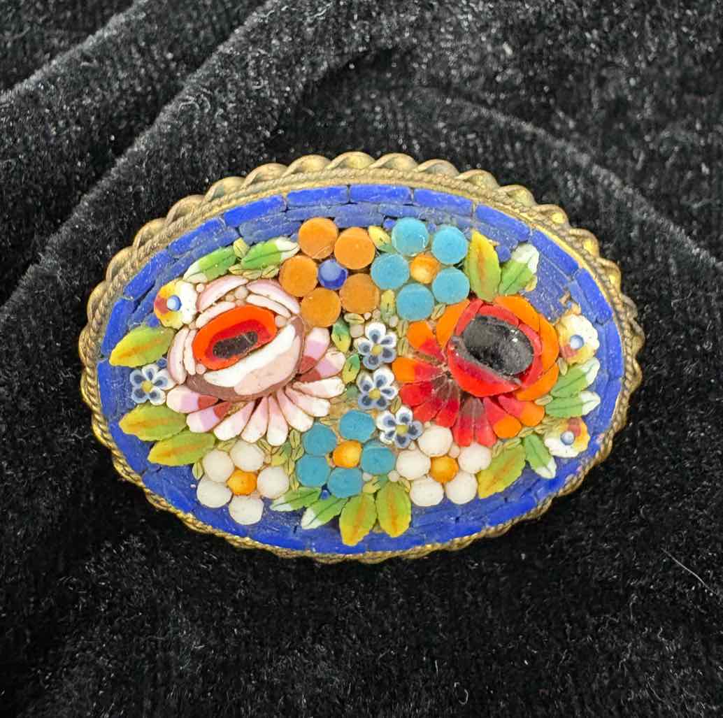 Brooch