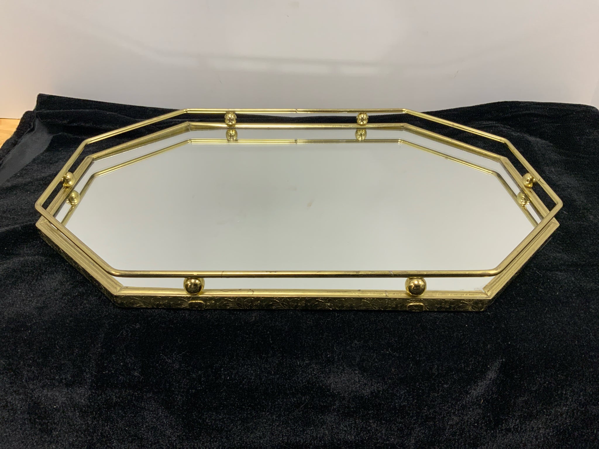 Dresser Tray
