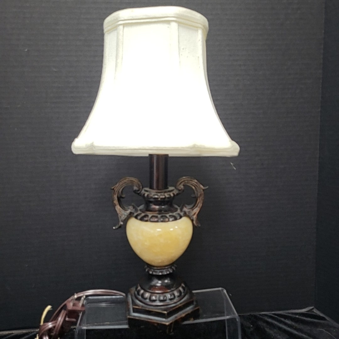 Unbranded Lamp with Shade