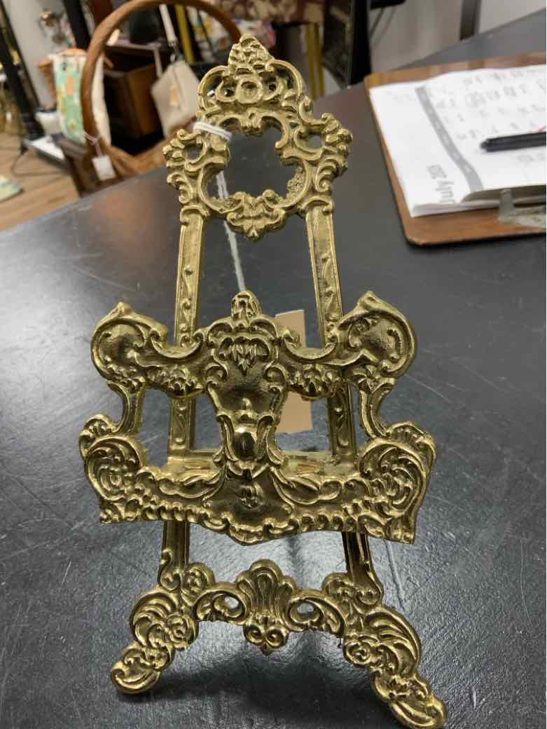 Easel