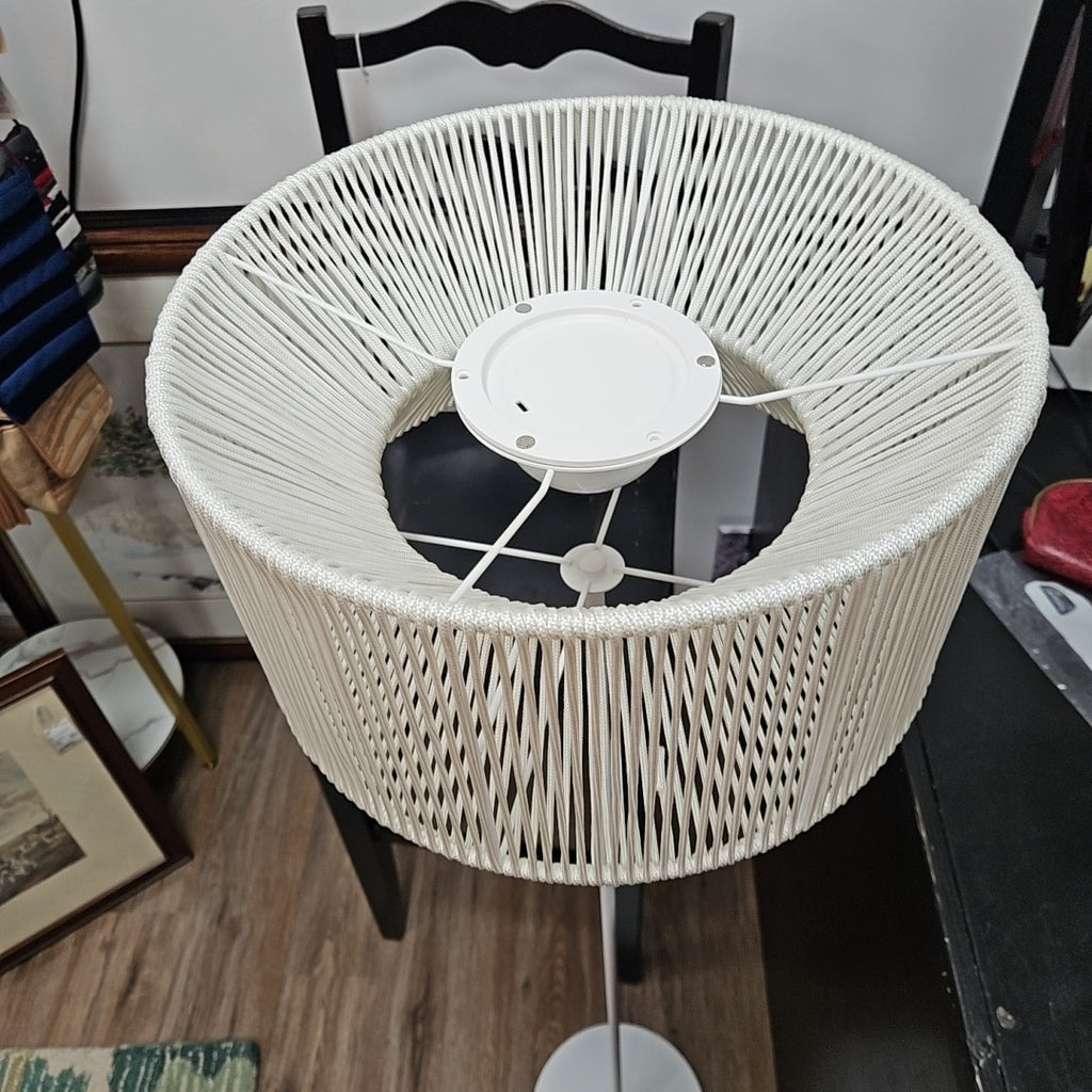 Lux Cambra Floor Lamp